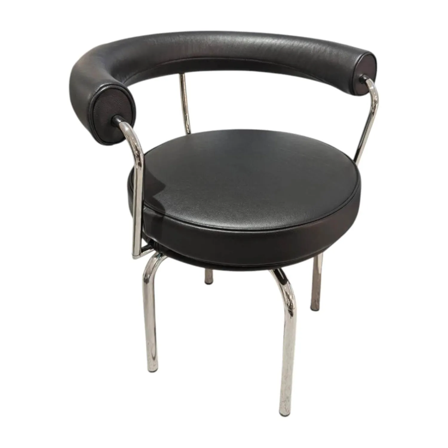 Cassina Einzelstühle|Drehsessel 7 Fauteuil Tournant Leder Schwarz Gestell Stahl Füße Kunststoff Schwarz Lackiert