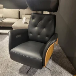 Natura Relaxsessel|Drehsessel Aberdeen Leder 30 Nero Schwarz Holzblende Eiche Natur Sternfuß Edelstahl Mit 3 Motorischer Verstellung