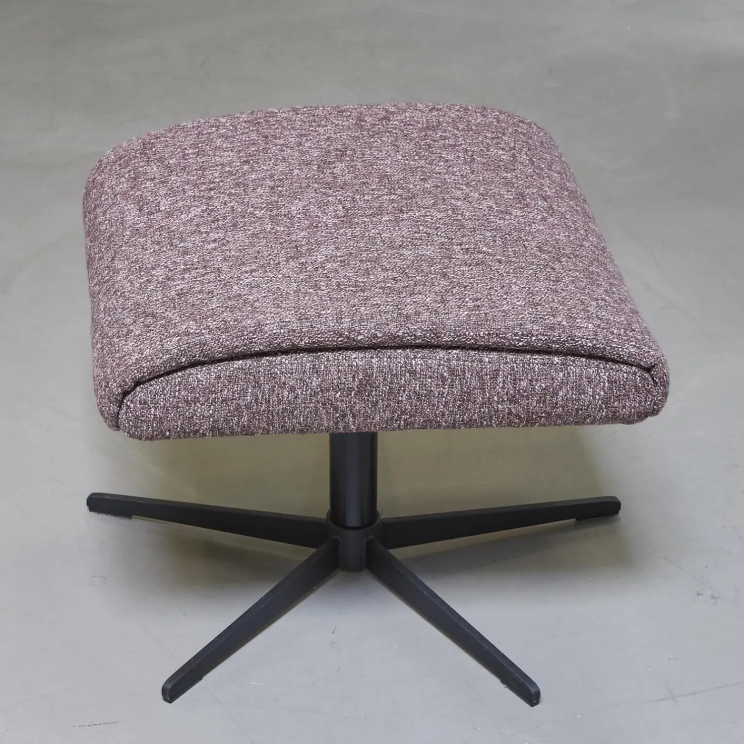 Activineo Relaxsessel|Drehsessel Boss Mit Hocker Stoff Oasis 205 Cabarnet Kreuzdrehfuß Metall Schwarz