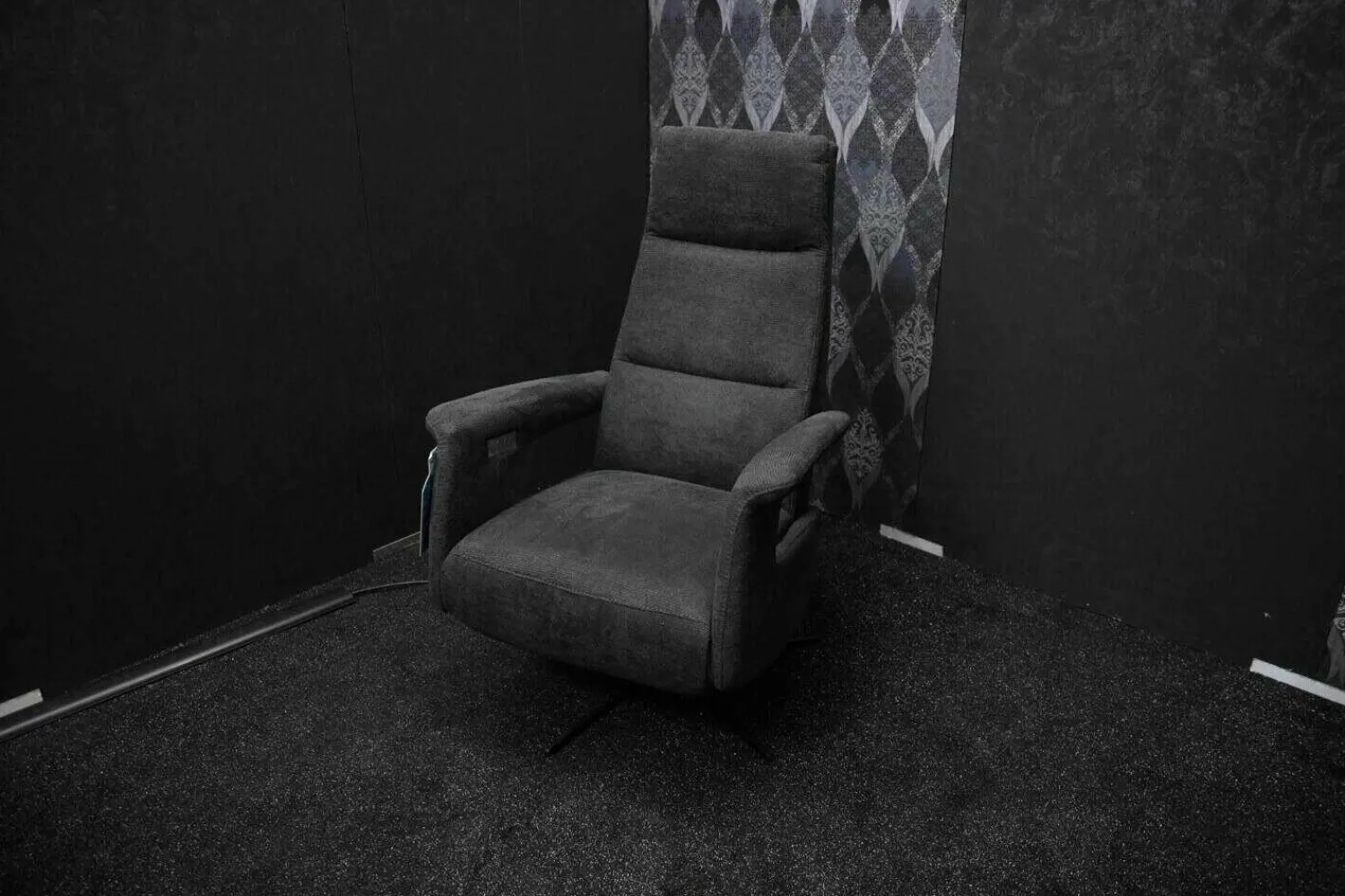 DFM Relaxsessel|Drehsessel Cluster Medium Stoff Regain Anthrazit mit Elektrischer Fuß -und Rückenteilverstellung