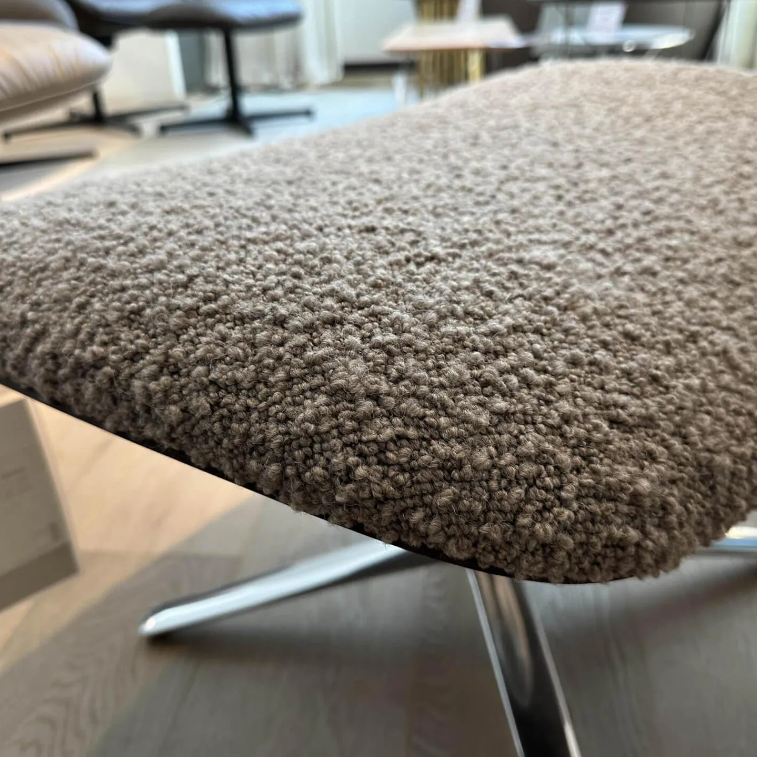 COR Relaxsessel|Drehsessel Shrimp Mit Hocker Stoff 14002 Hellgrau Holzschale Eiche Braun D73