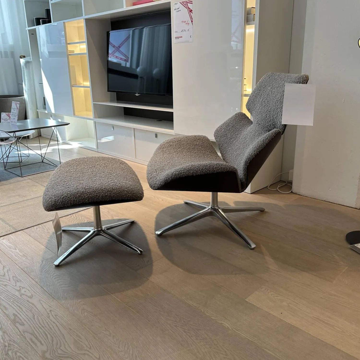 COR Relaxsessel|Drehsessel Shrimp Mit Hocker Stoff 14002 Hellgrau Holzschale Eiche Braun D73