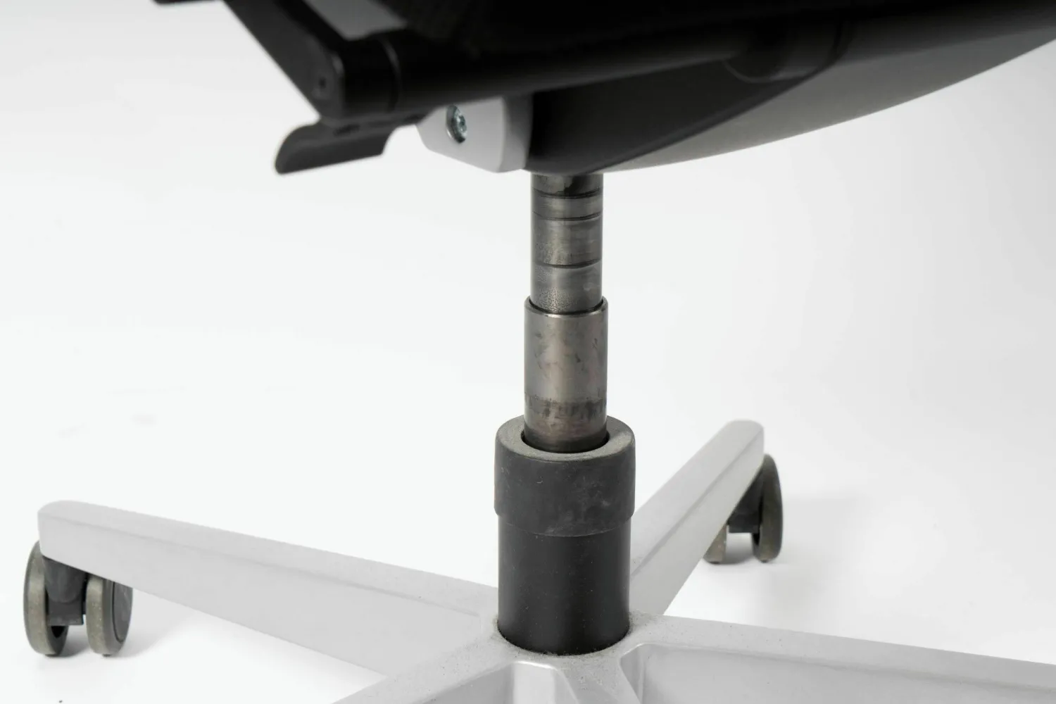 Sedus Bürostühle|Drehstuhl Black Dot Net Stoff Gabriel Fame Schwarz Membranbespannung