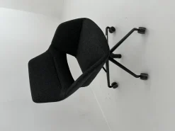 Wilkhahn Einzelstühle|Drehstuhl OCCO Conference 224 63 Stoff 65 Re Wool Antharzit Gestell Stahl Schwarz Strukturmatt Mit Rollen