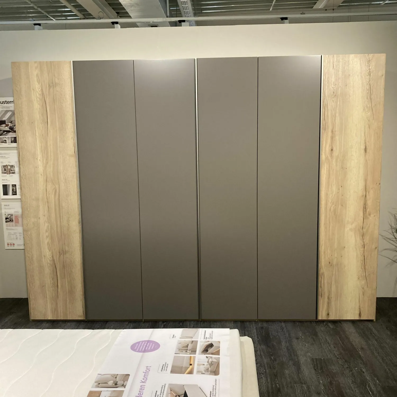 Musterring Kleiderschränke|Drehtürenschrank Airline 100 Eiche Silea Front Lack Terrabraun Matt