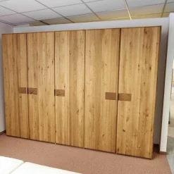 m&h Kleiderschränke|Drehtürenschrank Endlosschrank Wildeiche Massiv Parkettverleimt mit Beleuchtung