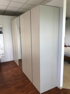 Hülsta Ganze Schlafzimmer|Kleiderschränke|Drehtürenschrank Neo Lack Seidengrau Innenlack Weiß mit Spiegeltüre