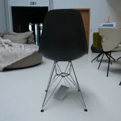 Vitra Einzelstühle|Eames Platic Sidechair DSR Drahtgestell Mit Verstrebungen Verchromt Sitzschalenfarbe Schwarz