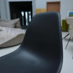 Vitra Einzelstühle|Eames Platic Sidechair DSR Drahtgestell Mit Verstrebungen Verchromt Sitzschalenfarbe Schwarz