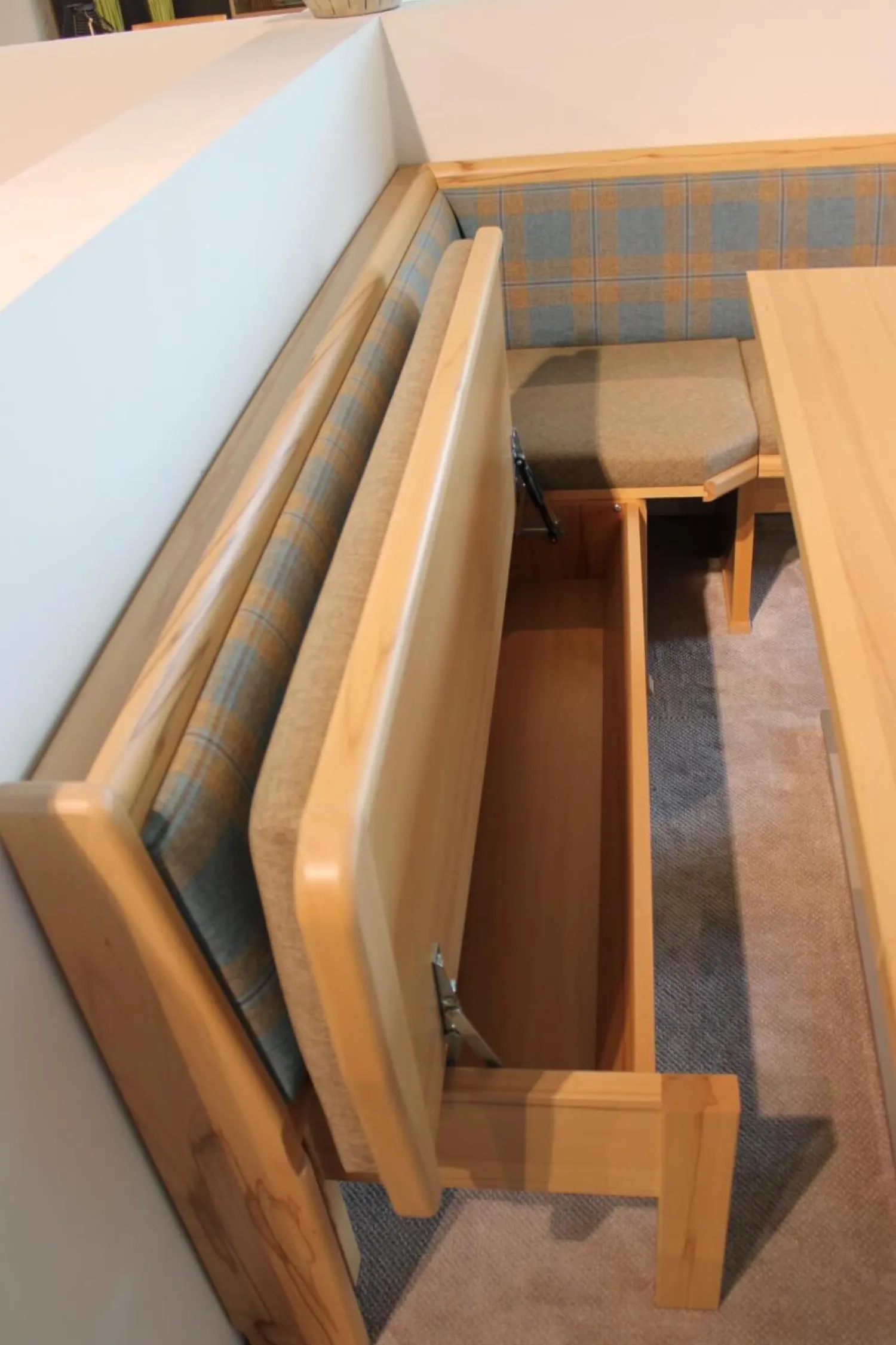 Schösswender Essgruppen|Eckbankgruppe Stoff Happ Uni Beige Karo Türkis Kernbuche Natur Tisch 2 Stühle Eckbank