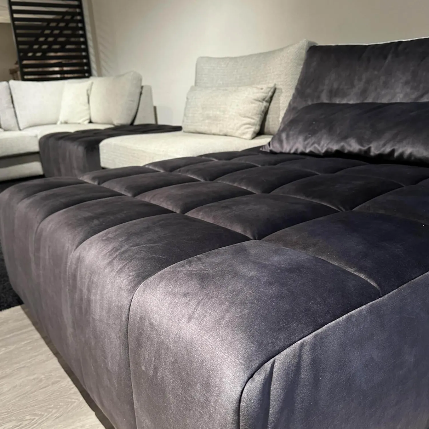 Eigene Herstellung Wohnlandschaften|Eckgarnitur Adino Bezug Stoff 4183 Shaggy 3525 Light Grey Grau Und 1605 Velvet Raven Anthrazit Ohne Kissen