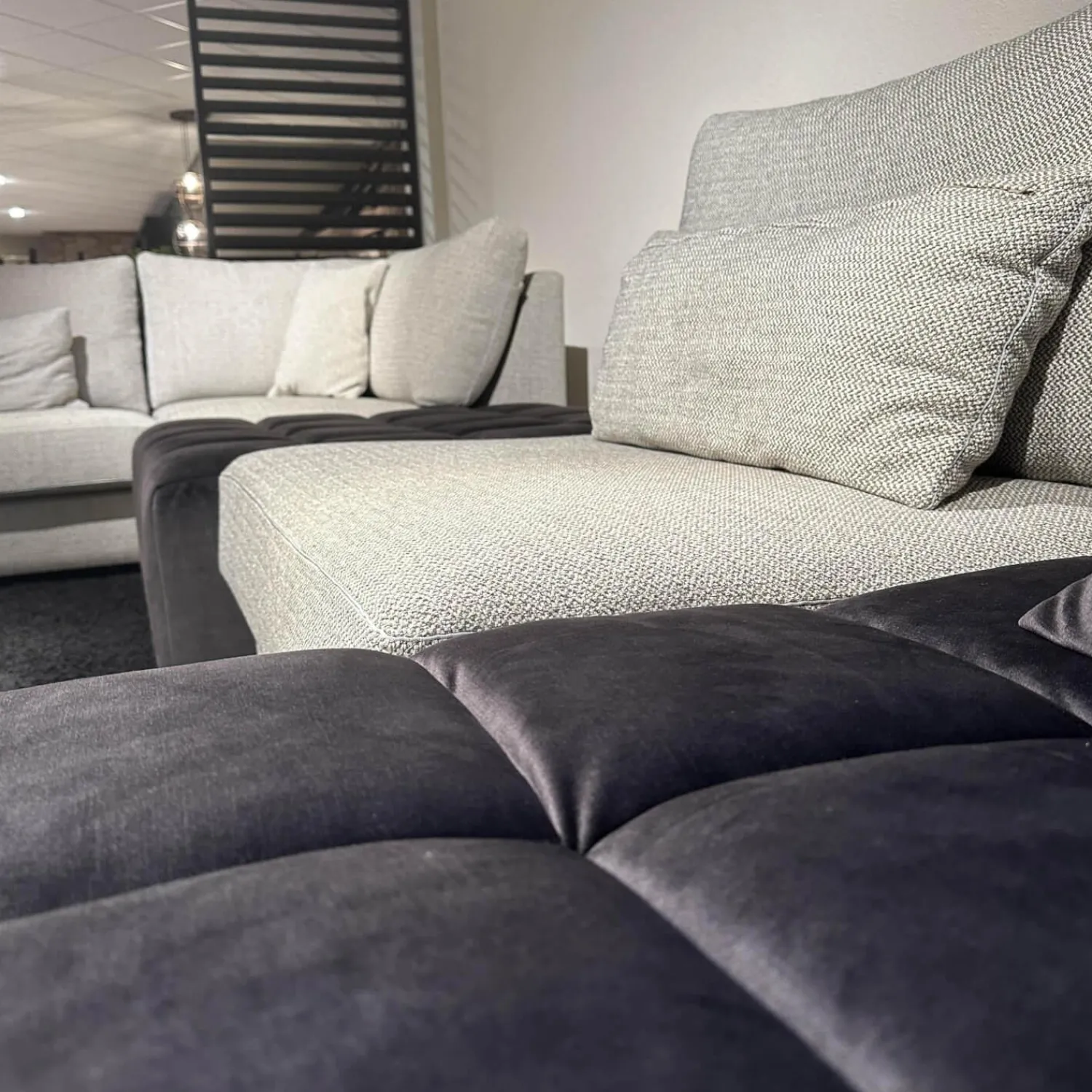 Eigene Herstellung Wohnlandschaften|Eckgarnitur Adino Bezug Stoff 4183 Shaggy 3525 Light Grey Grau Und 1605 Velvet Raven Anthrazit Ohne Kissen