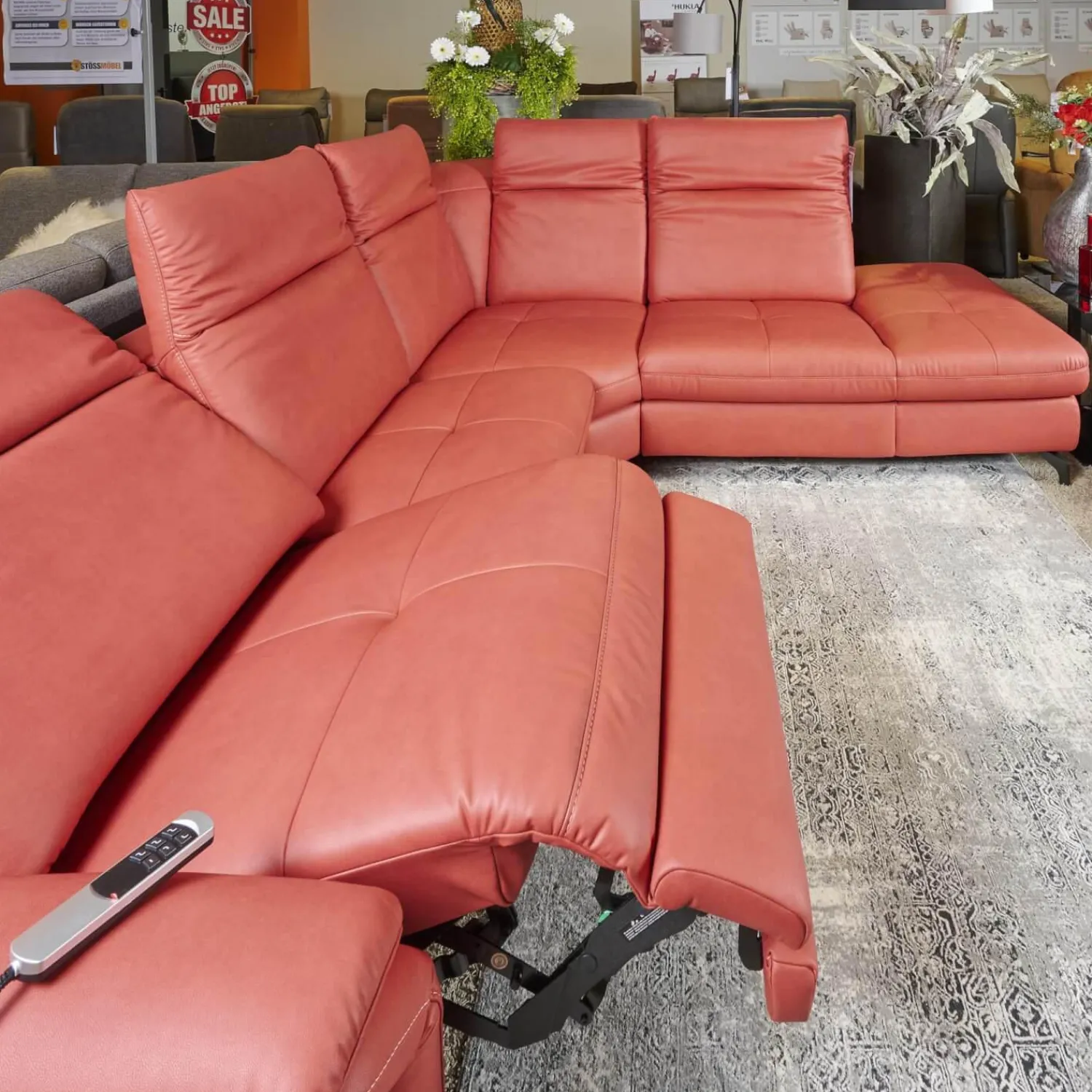 Steinpol Ecksofas|Eckgarnitur Luna Bezug Leder Kevin Cherry Fuß Schwarz Matt Mit Elektrischer Verstellung