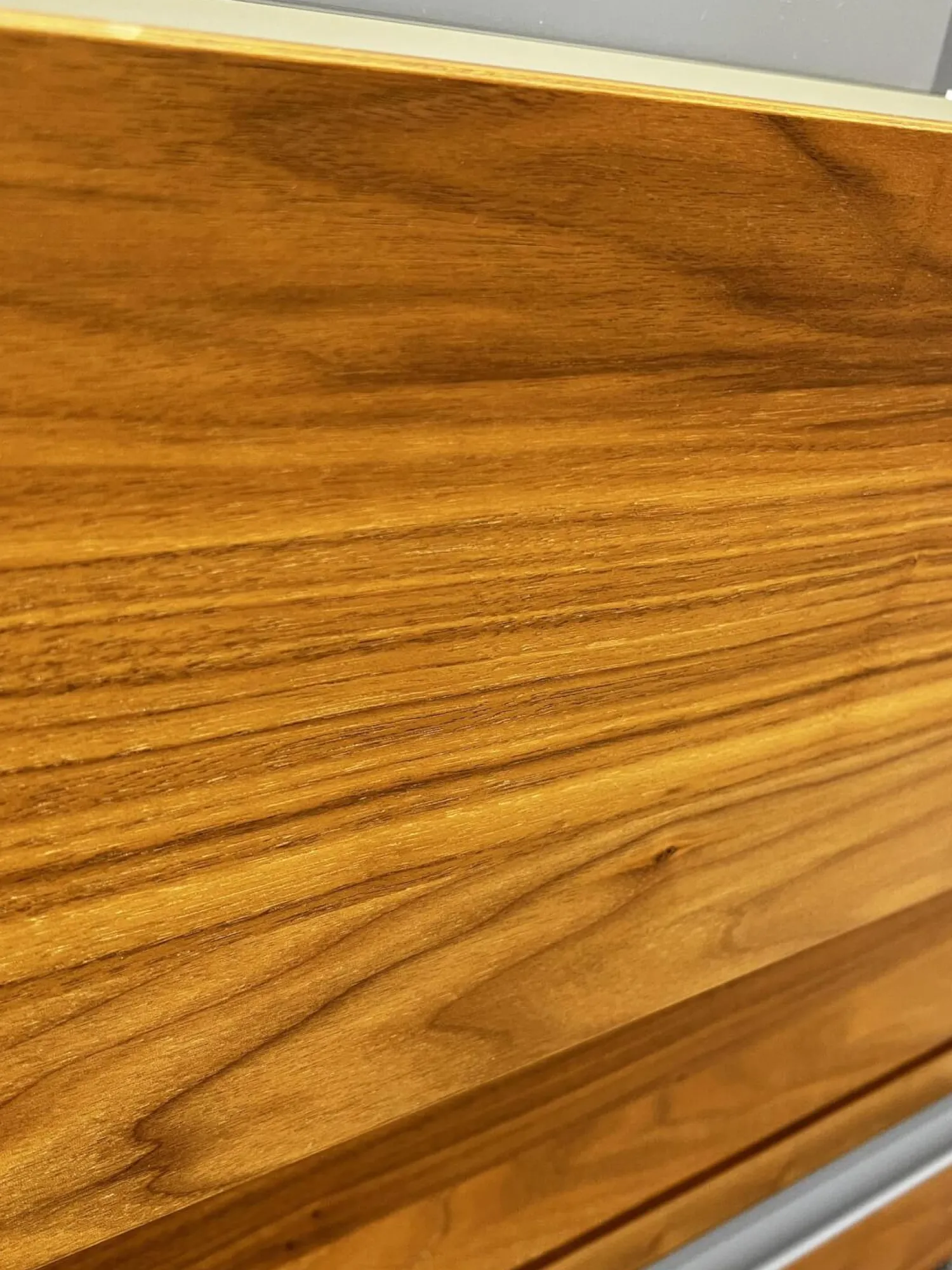 Musterring Kleiderschränke|Eckschrank Aliga Front Und Korpus Lack Platingrau Grau Weiß Absetzung Kernnussbaum Inklusive Beleuchtung