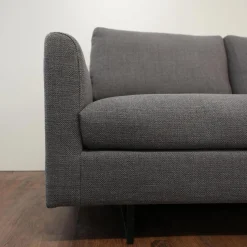 freistil Rolf Benz Ecksofas|Ecksofa 134 In Stoff 6466 Mittel Grau Fußgestell In Stahl Kufe Quadratrohr Ral 9005 Tiefschwarz Matt