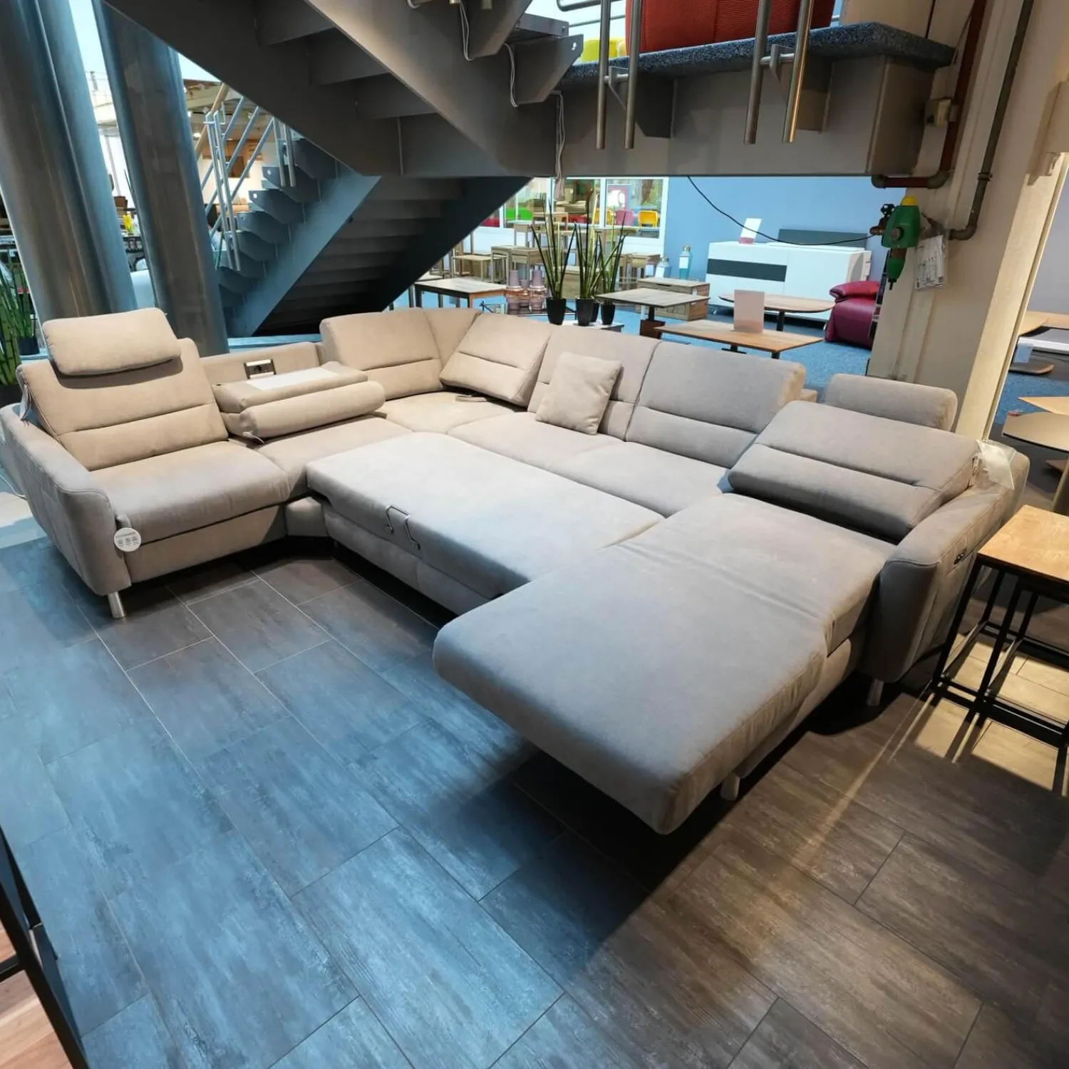 Zehdenick Ecksofas|Ecksofa 4305 Stoff Miro Silver Grau Füße Metall Inklusive Kopfstütze