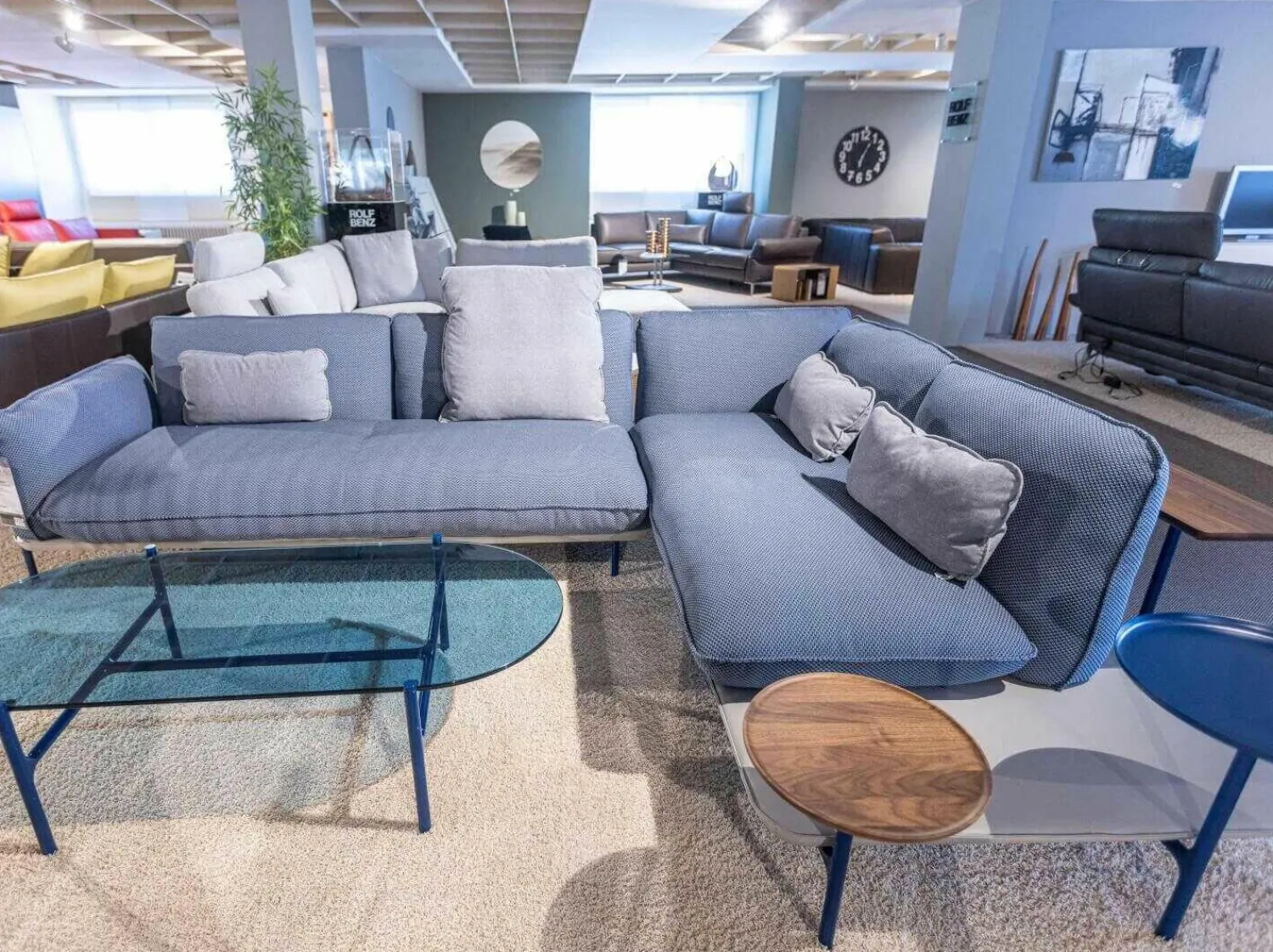 Rolf Benz Ecksofas|Ecksofa Addit Stoff 22.300 Saphirblau mit 4 Kissen und Tableau Nussbaum