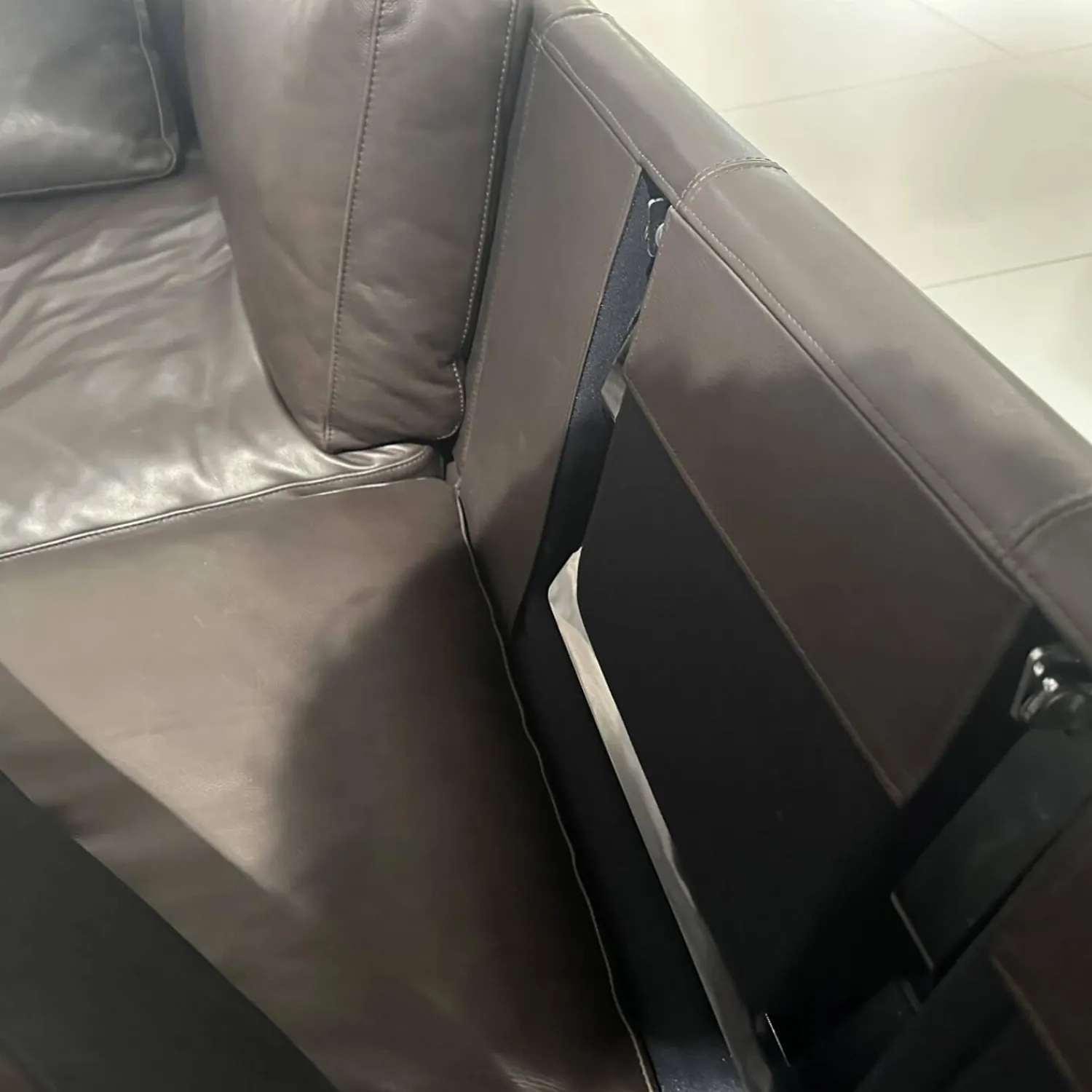 Brühl Ecksofas|Ecksofa Alba System M Leder 5669 0020 Lama Braun Winkelfuß Verchromt Glänzend Mit Kopfstützenbügel