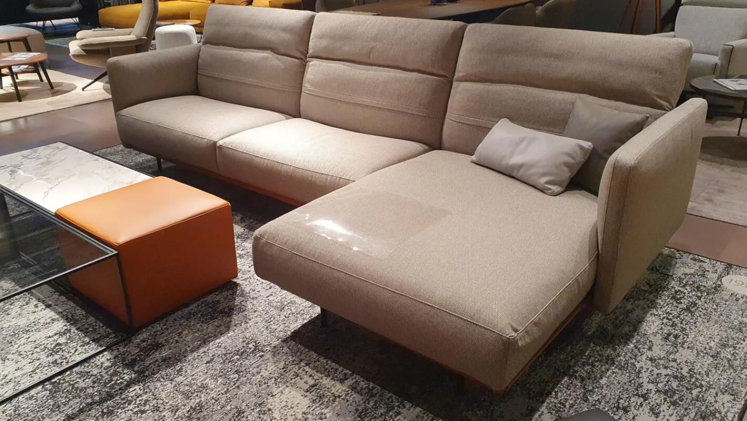 Ditre Italia Ecksofas|Ecksofa Arloth High Bezug Stoff Plaza 003 Beige Grau Gestell Leder Braun Orange Füße Schwarz Metall Inklusive Poufs Und Couchtische
