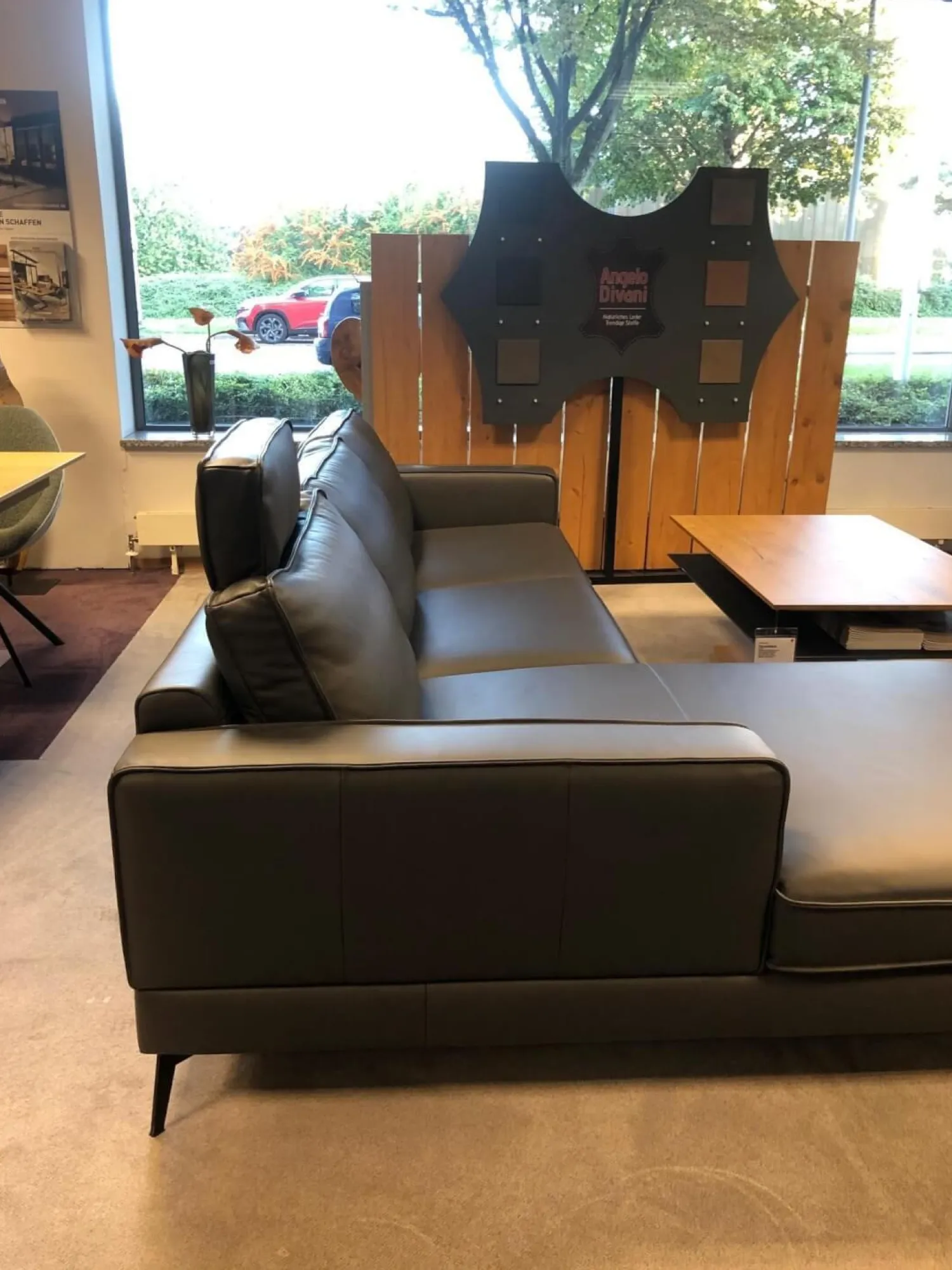 DFM Ecksofas|Ecksofa Beluga Leder WM Anthrazit Metallfüße Schwarz mit Kopfstütze