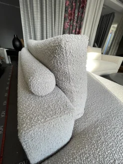 Violetta Ecksofas|Ecksofa Boxspring Stoff 30 Universe 019 Greige Grau mit 4 Rückenkissen