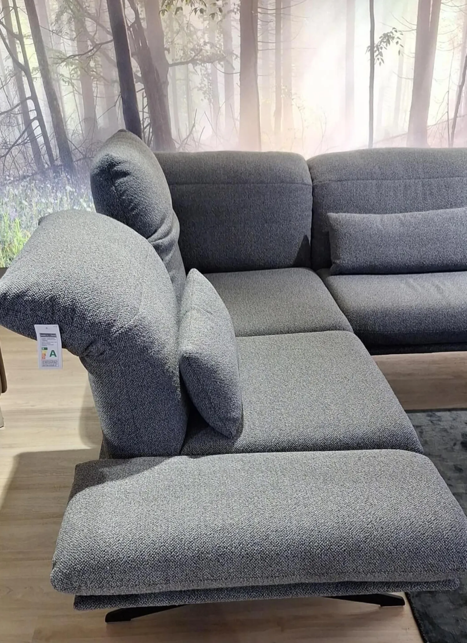 Koinor Ecksofas|Ecksofa Calmo Stoff 13 Cosmo 97 Grau Metallkufen Pulverbeschichtet Schwarz Matt Mit Maueller Kopfteilverstellung Und Motorische Fußstütze Inklusive 2 Kissen Ohne Dekokissen