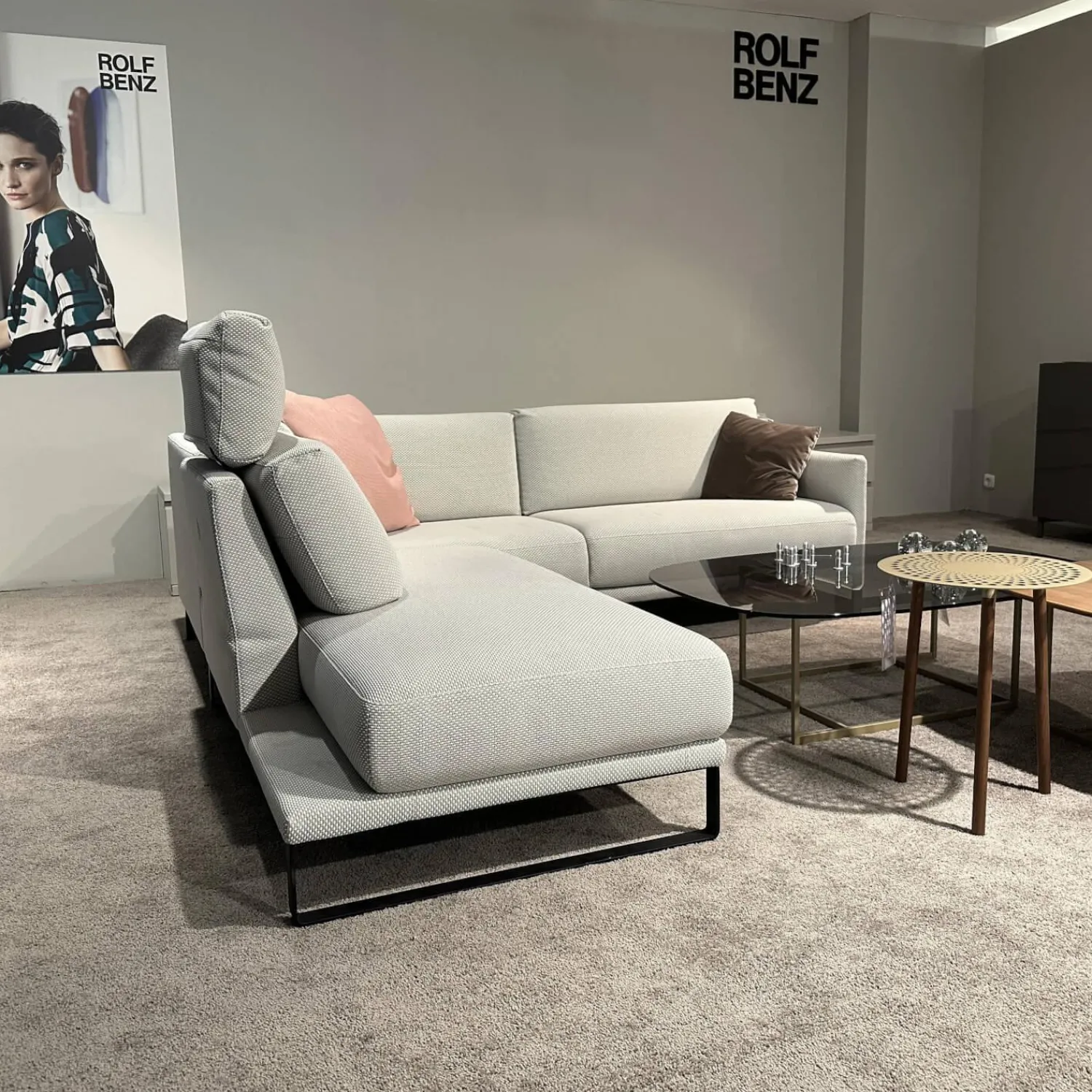 Rolf Benz Ecksofas|Ecksofa Cara Stoff 22.309 Achalgrau Gestell Kufe In Stahl Schwarz Mit Niedrigem Rückenkissen