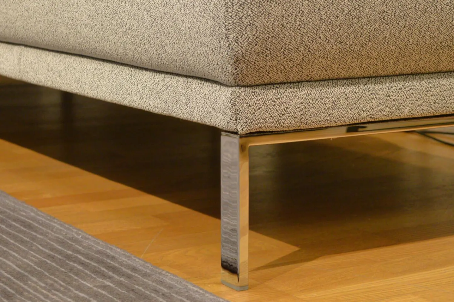 Rolf Benz Ecksofas|Ecksofa Cara Stoff Weißgrau 26.202 mit Holz-Ablage Schwenkbar