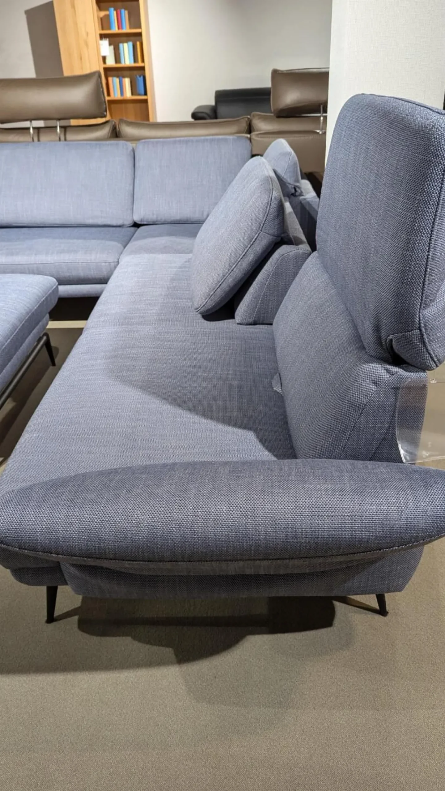 Gruber Ecksofas|Ecksofa Caruba Stoff Elsass Blau Gestell Aluminium Füße Pulverbeschichtet Aluminium Schwarz Mit Manuellen Verstellungen Inklusive Hocker