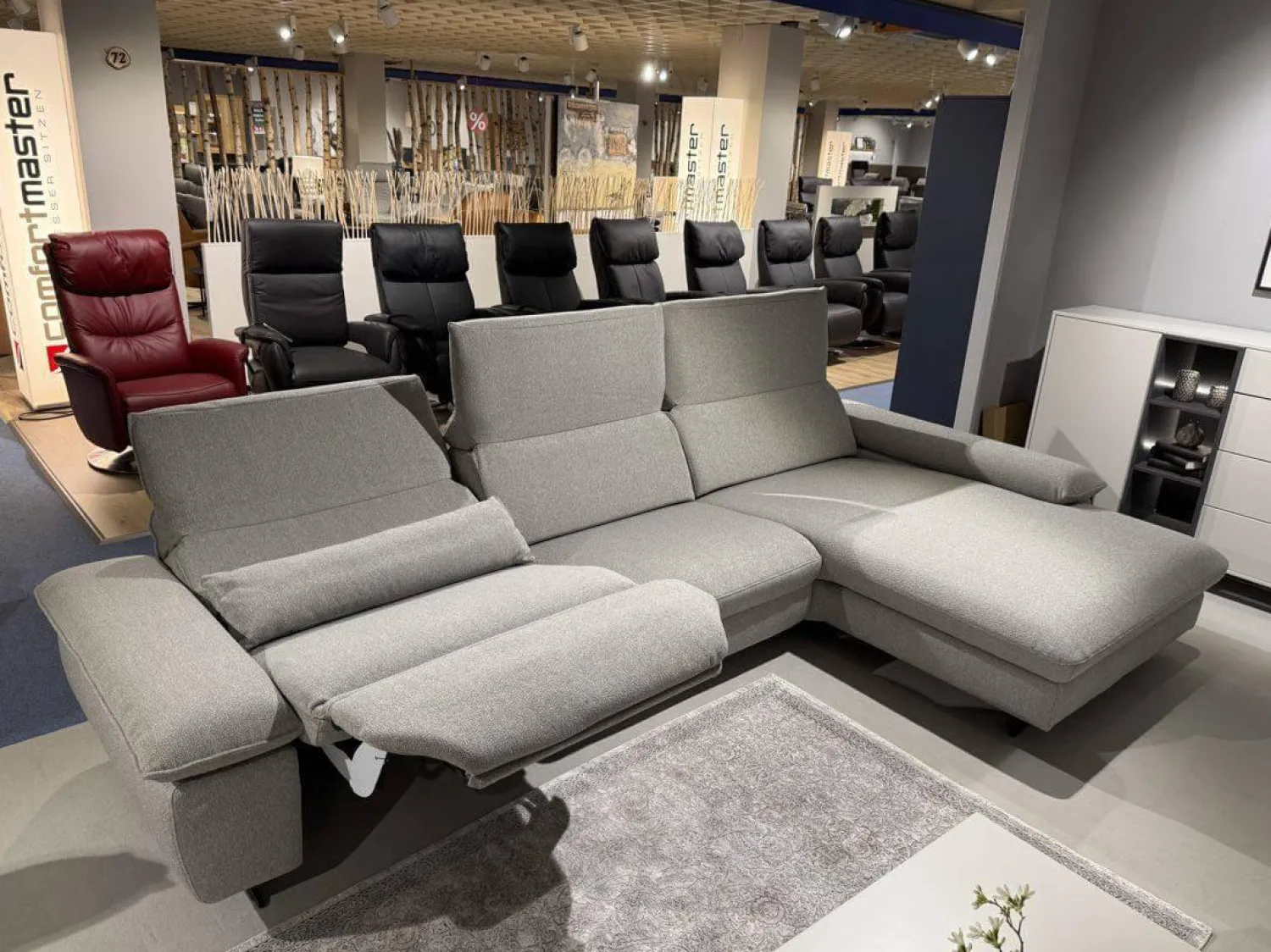 himolla Ecksofas|Ecksofa Comfortmaster Spektra 1487 Stoff Loop 02 Jet Hellgrau Metallkufe Anthrazit Motorisch Verstellbar