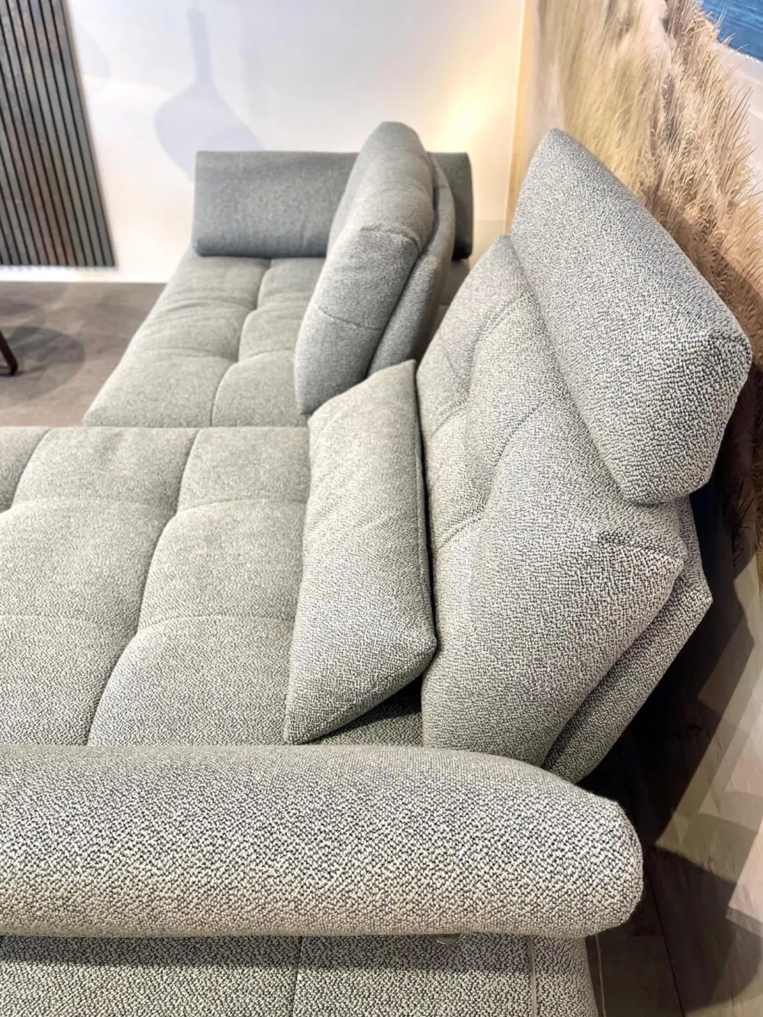 Contur Ecksofas|Ecksofa Comodo Stoff Q2 Rustico Azuro Grau Füße Metall Anthrazit Inklusive Lendenkissen