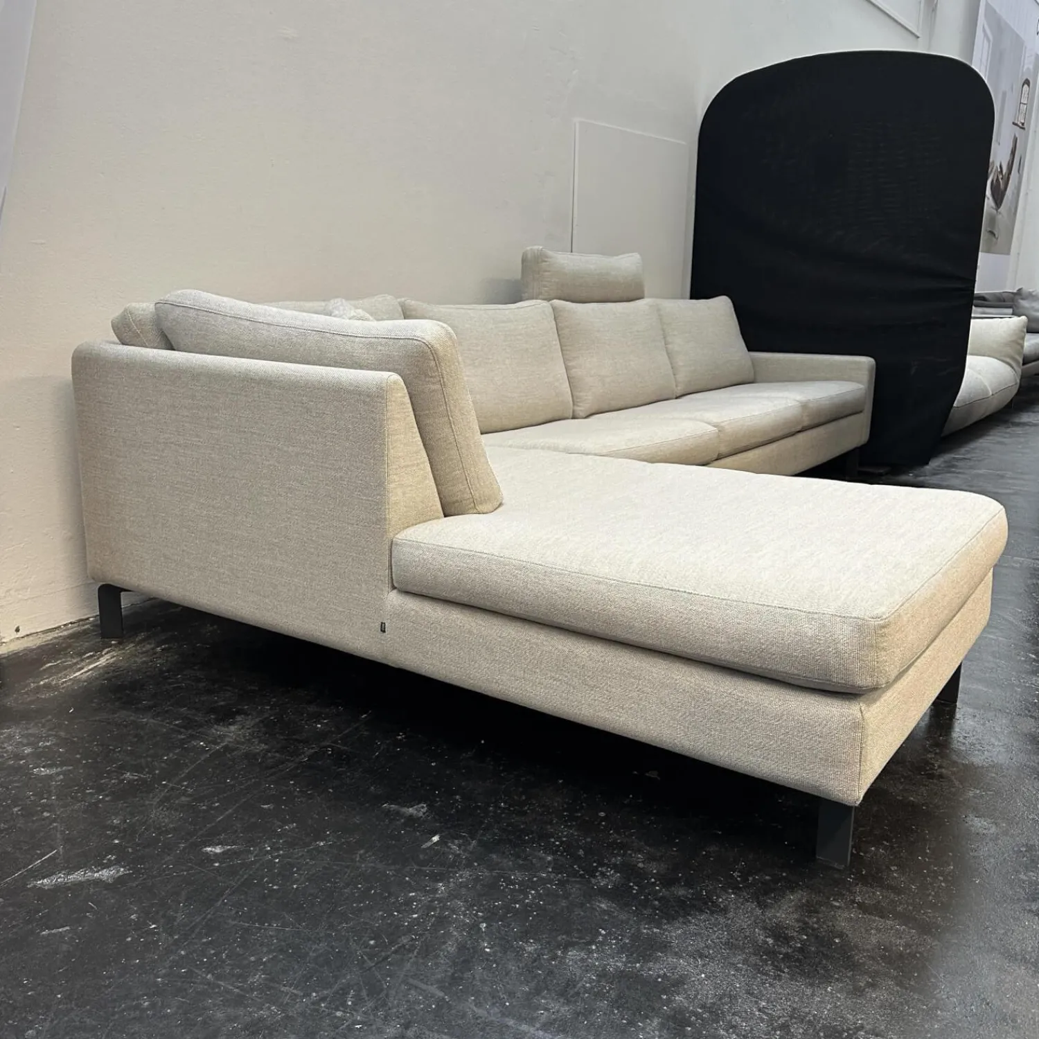 COR Ecksofas|Ecksofa Conseta Bezug Stoff 8081 Muschel Grau Schmalfüße Anthrazit inklusive Kopfstütze