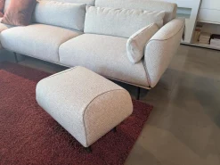 Jori Ecksofas|Ecksofa Eden Stoff Thuile C0002 Grau Creme Fuße Metall Bronze Schwarz Pulverbeschichtet Inklusive Hocker Und 3 Kissen