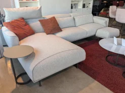 Jori Ecksofas|Ecksofa Eden Stoff Thuile C0002 Grau Creme Fuße Metall Bronze Schwarz Pulverbeschichtet Inklusive Hocker Und 3 Kissen