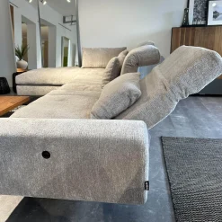 Brühl Ecksofas|Ecksofa Embrace Bezug Stoff 4401 92 Grau Abziehbar Metallfuß Schwarz Inklusive 4 Kissen