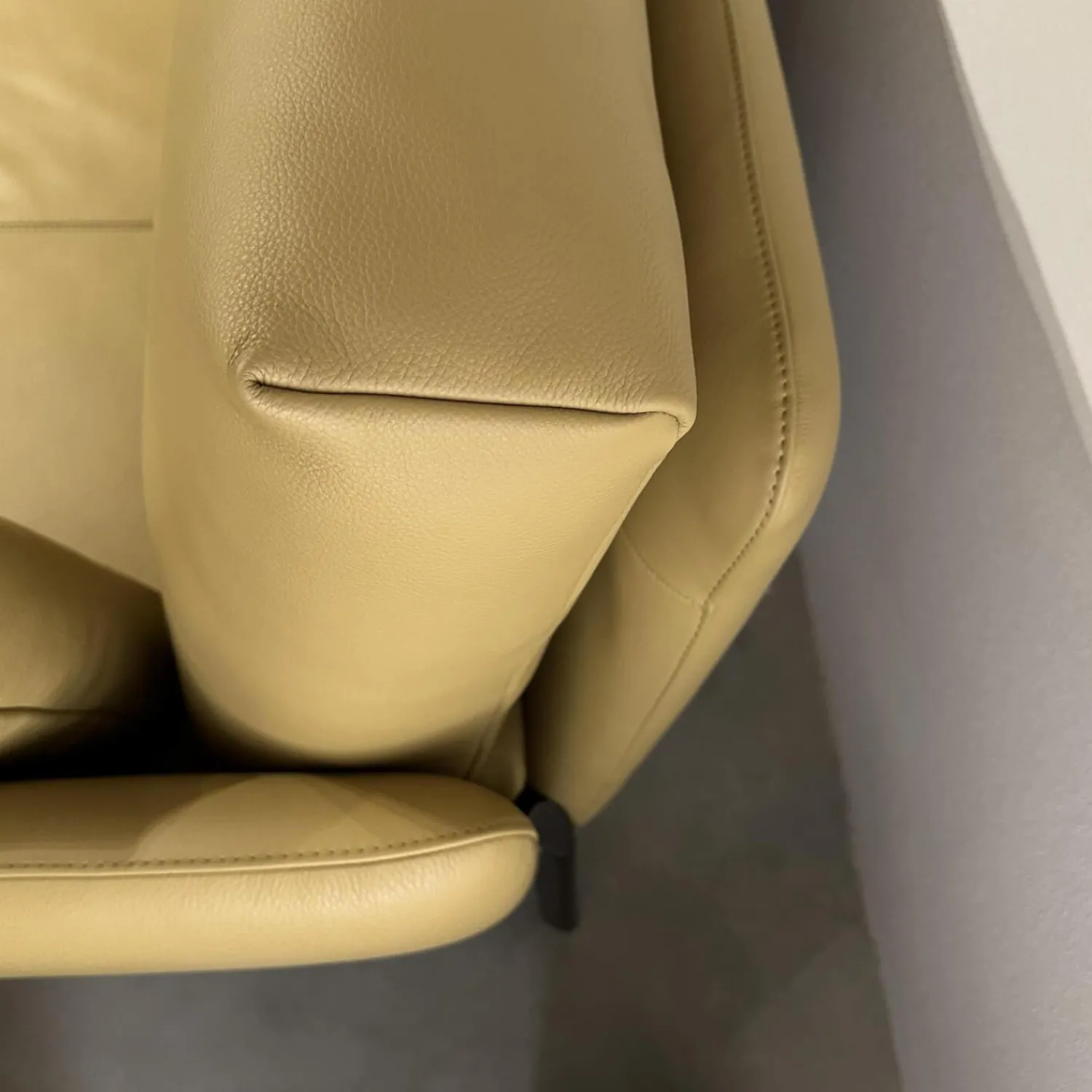 Leolux Ecksofas|Ecksofa Enna Leder 17882 Ceras 8290 Argile Füße Epoxy E2200 Nuit Silk