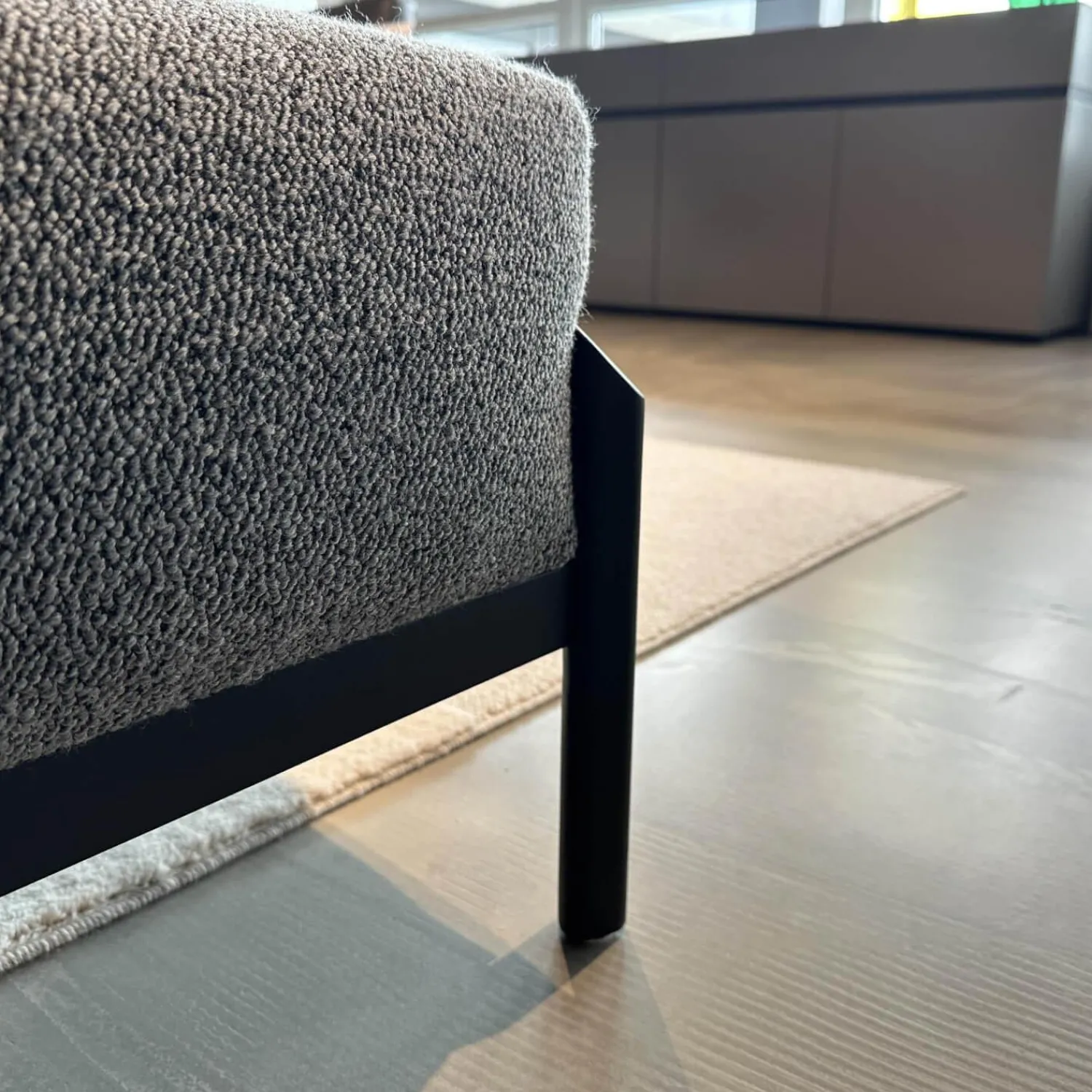 Leolux Ecksofas|Ecksofa Enna Stoff Mondo 007 Piombo Grau Gestell Epoxy Granite Anthrazit Matt Inklusive Kopfstütze