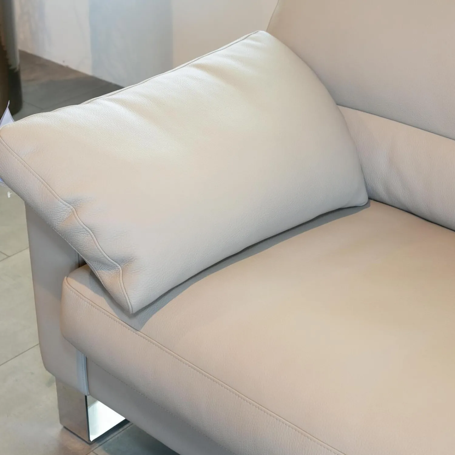 Erpo Ecksofas|Ecksofa Esparo 400 Bezug Leder I 43.210 Creme Kufen 8 HG Mit Kopfstütze Und Armlehnkissen