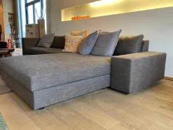 Ligne Roset Ecksofas|Ecksofa Exclusif Stoff Bari Brun Grau Füße Kunststoff Schwarz Inklusive 3 Kissen