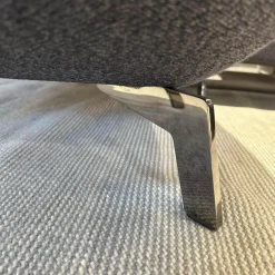 Leolux Wohnlandschaften|Ecksofas|Ecksofa Flint Stoff Varese Bleu Grau Blau Füße Rauchchrom