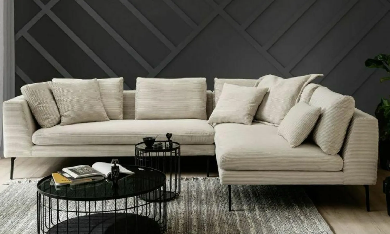 Raum.Freunde Ecksofas|Ecksofa Helmi Stoff Cord Nature Sand Metallfuß Schwarz Matt