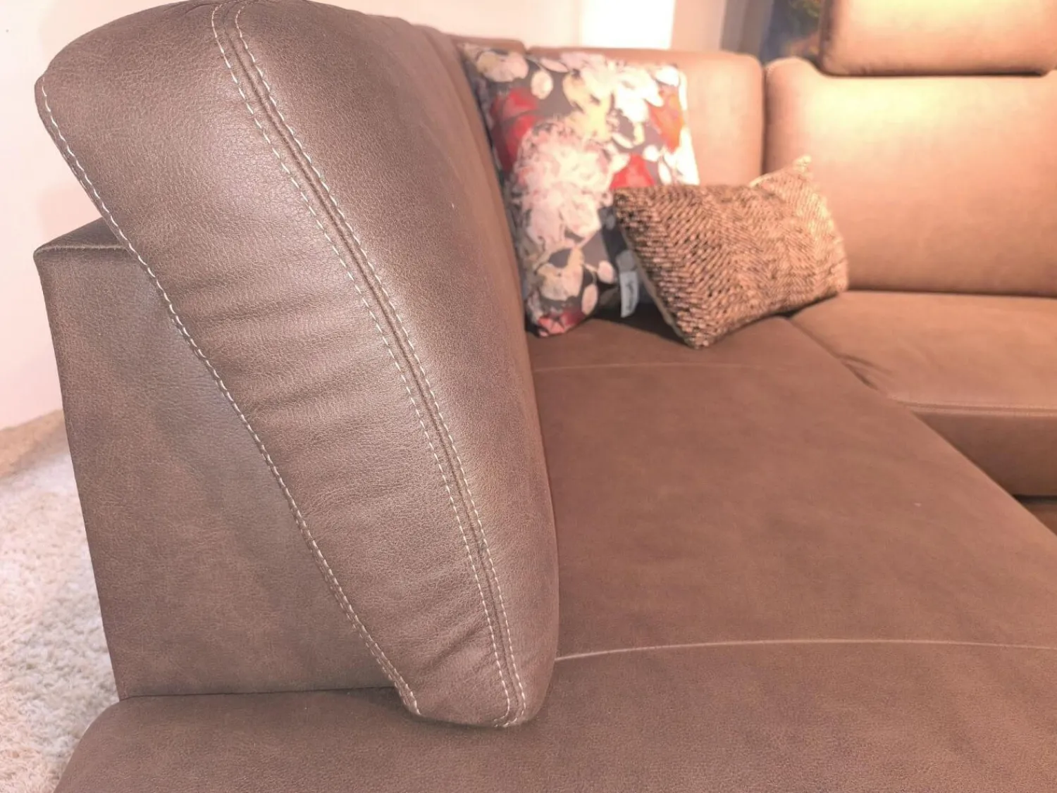 Ponsel Ecksofas|Ecksofa Livingston Stoff 0877 19 Braun Fuß Eiche Geölt Inklusive Kissen