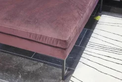 Theca Ecksofas|Ecksofa Loano Stoff Super Velvet Royal Purple PG 4 Metallfüße Schwarz