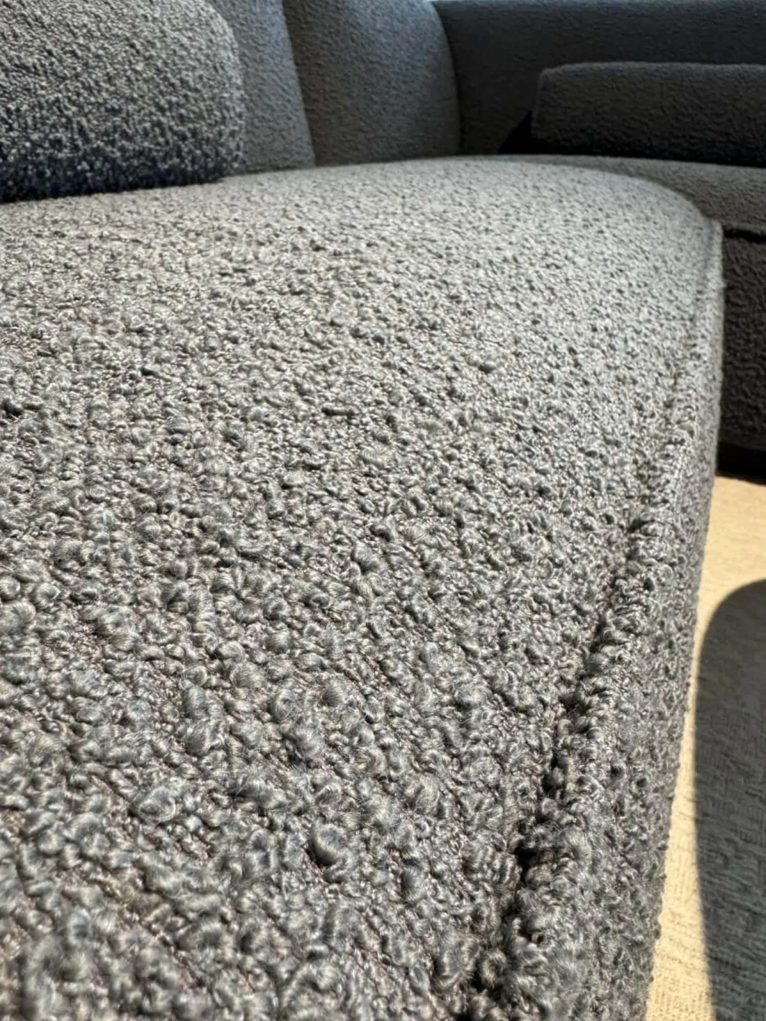 Leolux Ecksofas|Ecksofa Loya Stoff Bouclé 33618 Robou 18 Steel Grau Inklusive Kopfstütze Und Armrollenkissen