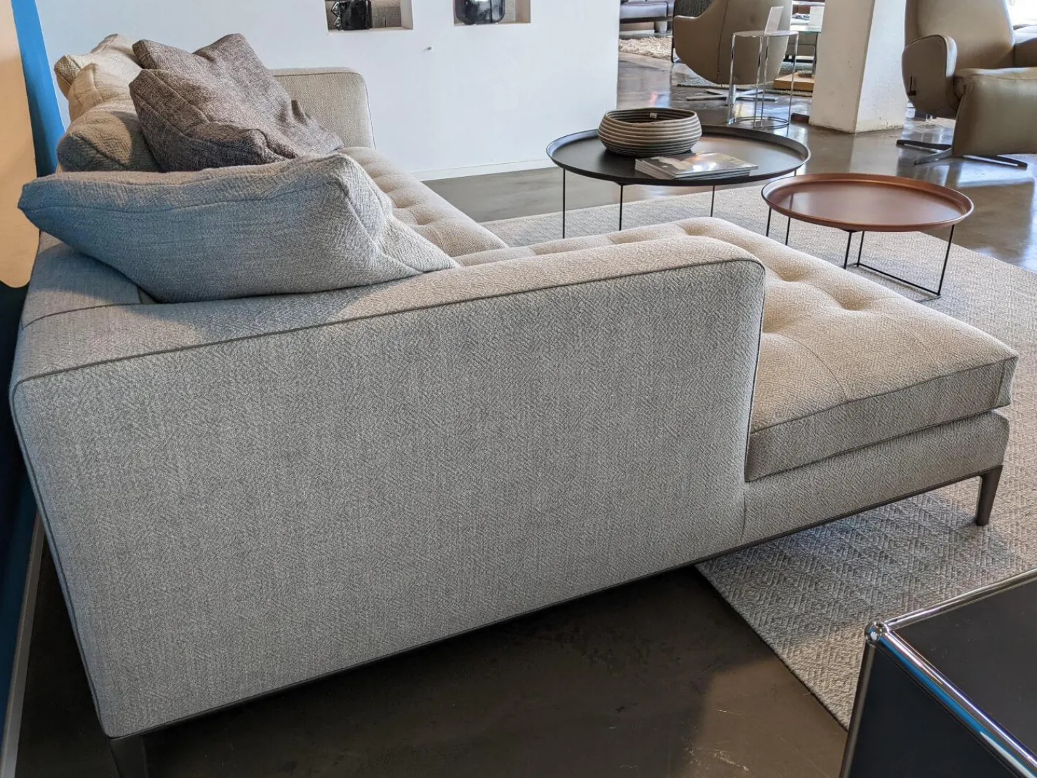 Maxalto Ecksofas|Ecksofa Lucrezia Soft Stoff Solaris 300 Tortora Beige mit 5 Kissen