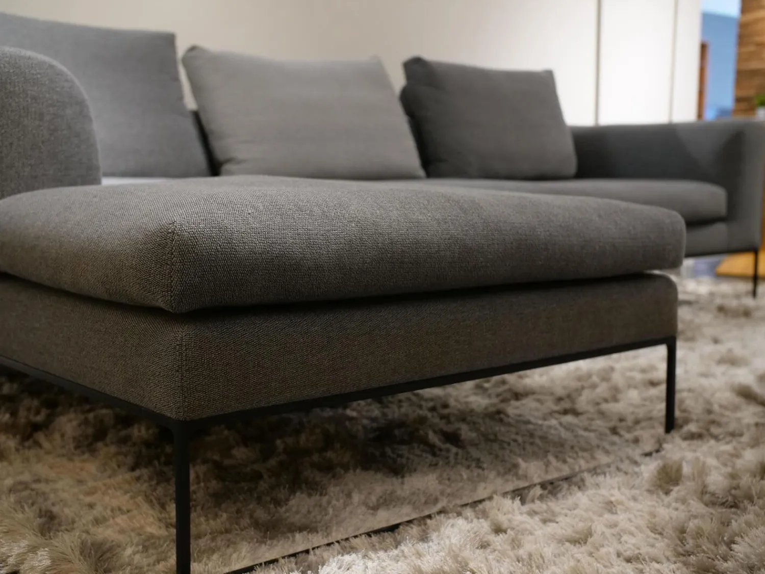 COR Ecksofas|Ecksofa Mell Lounge Stoff 9131 Anthrazit Grau Gestell Metall Schwarz Mit Kissen Stoff 9129