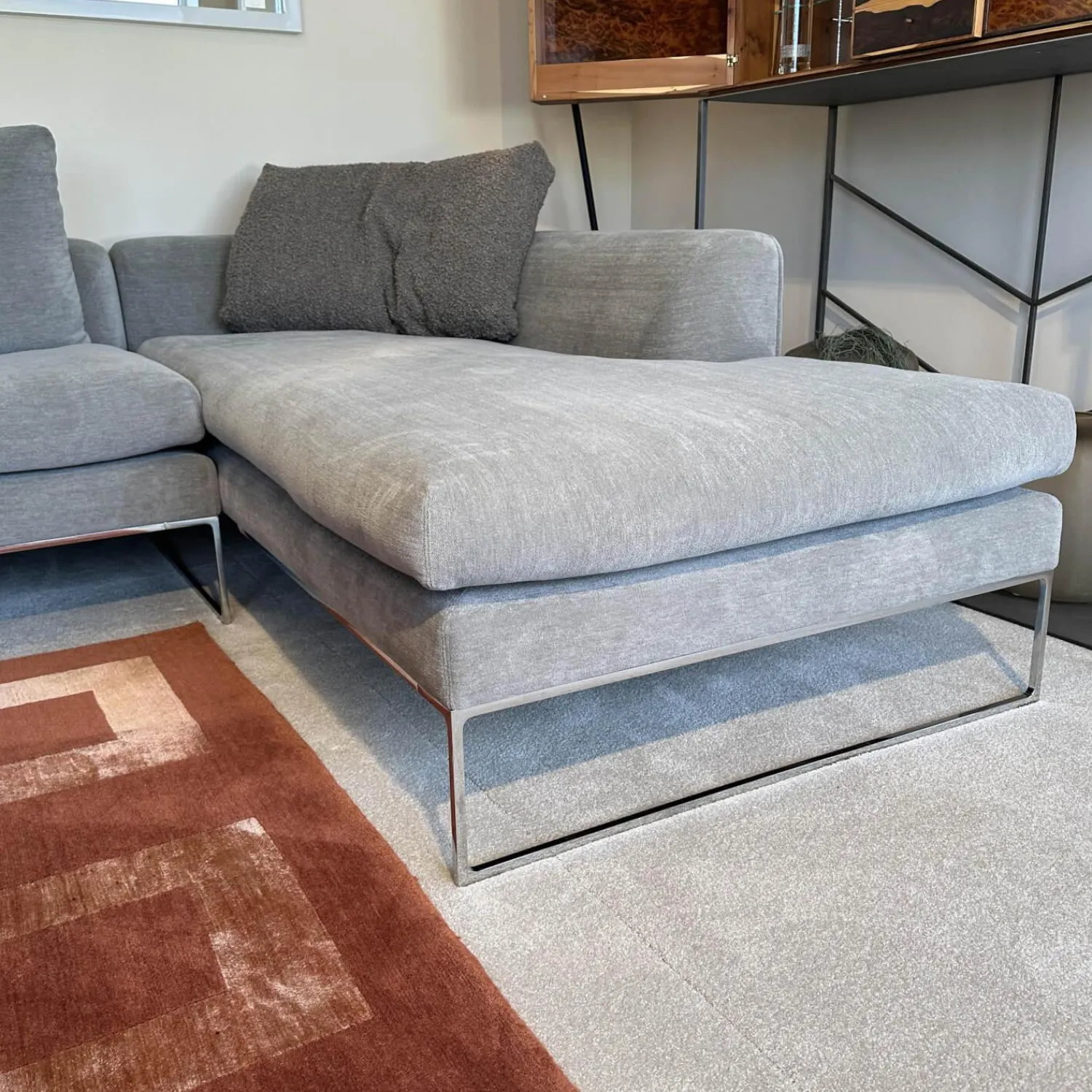COR Ecksofas|Ecksofa Mell Lounge Stoff 8143 Taupe Grau Füße Verchromt Mit Kunststoffgleitern