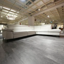 Zehdenick Ecksofas|Ecksofa MM ZE1161 Stoff Calido Ecru Grau Metallfüße Schwarz Mit Motorischer Wallaway Funktion