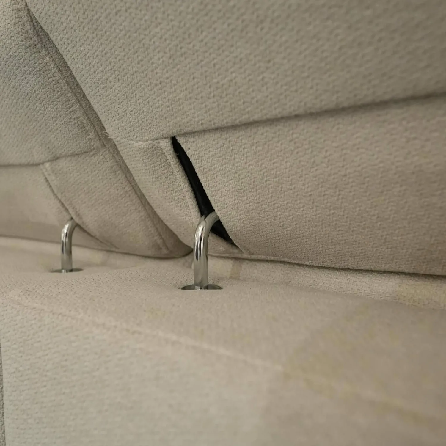 Zehdenick Ecksofas|Ecksofa MM ZE1161 Stoff Calido Ecru Grau Metallfüße Schwarz Mit Motorischer Wallaway Funktion