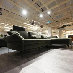 Zehdenick Ecksofas|Ecksofa MM ZE1156 Stoff Salsa Olive Grün Metallfuß Schwarz Mit Motorischer Sitztiefenverstellung Und Schlaffunktion